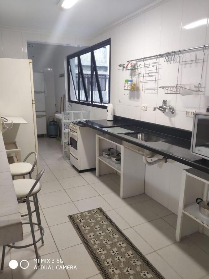 Apartamento Amplo A Menos De 400 Metros Da Praia Localizado Proximo A Praca Da Brunella, Area Nobre Do Guaruja. Exterior photo
